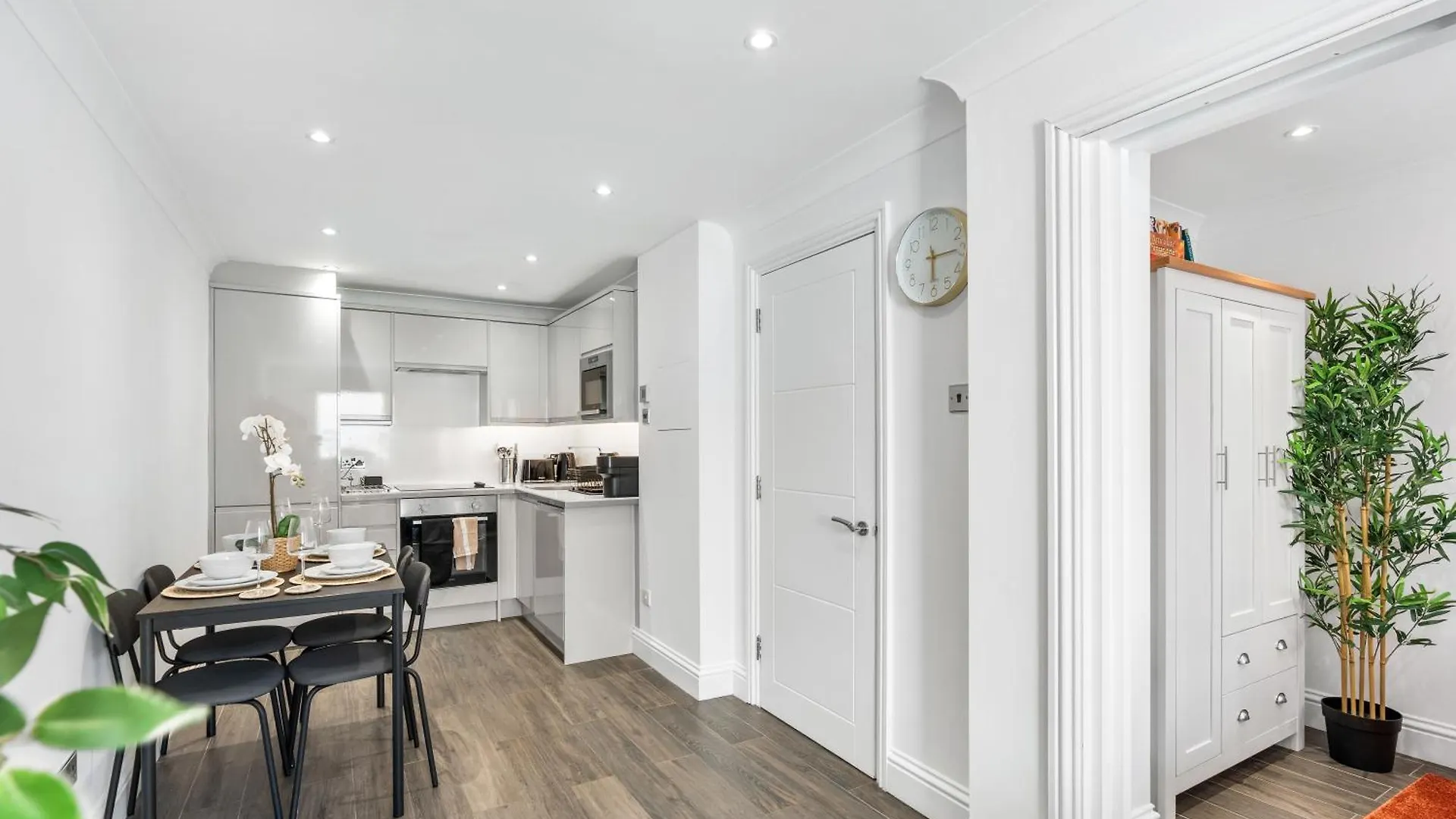 Brighton Bliss - Your Perfect Short, Medium Or Longer Term Stay 0*,